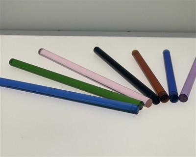 Visokotemperaturna in visoko borosilikatna steklena cev Proizvodnja profilira...